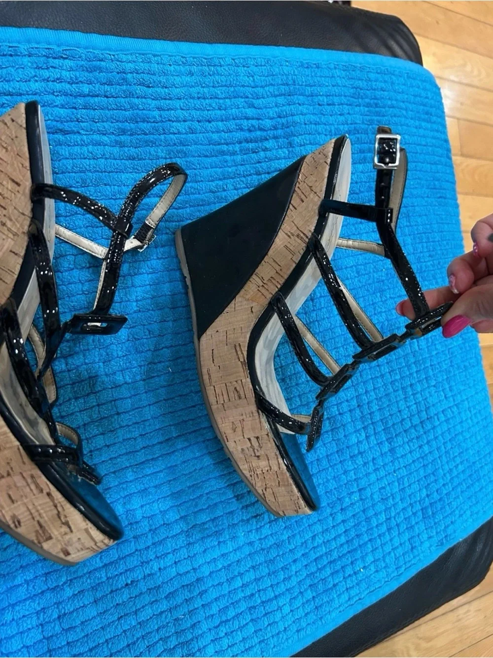 Oh…DEER!  Women’s Black Patent Platform Heels, size 7